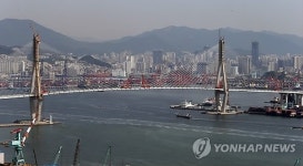 상판 완전 연결된 부산 북항대교