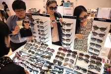 여름 맞이 선글라스 준비