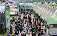 강릉단오제 찾은 인파