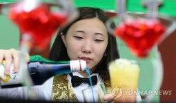 제가 만든 음료 드셔보실래요?