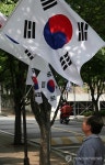 <카메라뉴스> 호국보훈의 달은 태극기와 함께