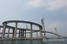 부산 북항대교, 마지막 상판 연결