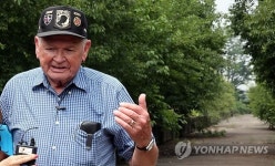 돌아올 수 없는 다리 앞 전쟁포로