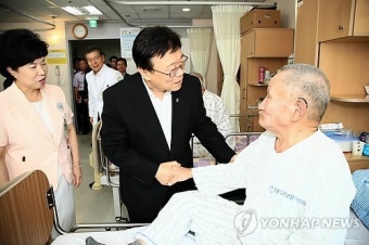 이동필 농축산부장관 대구 보훈병원 위문