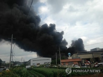 경산 자동차부품사 타이코 물류창고 큰불