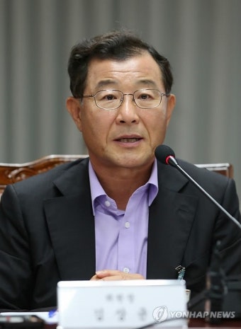 인사말하는 김상균 위원장