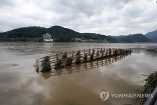처참한 모습의 강촌 북한강 자전거도로
