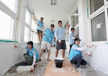 현대제철 대학생 봉사단 당진 초교서 벽화 활동
