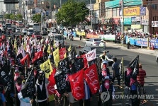비정규직 희망버스 현대차 울산공장 속속 도착