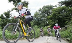 힘차게 달리는 함양 산악자전거 길