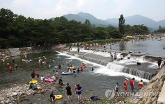 무더위 탈출 지리산 자락 산청 송정숲 물놀이