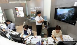 분주한 현대아산 투어센터