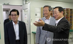 오창산업단지 방문한 새누리당 정몽준 의원