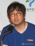 질문에 답하는 손광수 프로그래머