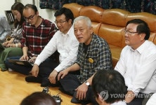 전국순회투쟁 첫날 마무리하는 김한길 대표