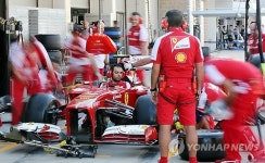 <F1코리아> 타이어교체 훈련하는 페라리팀