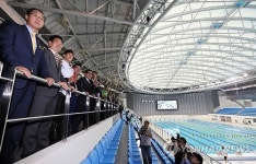 박태환수영장 둘러보는 박태환