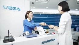 팬택, 이마트 1호 서비스센터 김포공항점에 열어