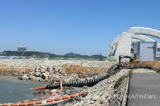 영암·해남 앞바다로 콸콸