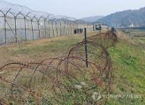 철조망 설치된 파주 율곡습지공원