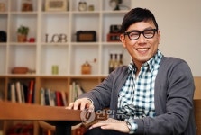 윤종신, 엠넷 작곡 서바이벌 슈퍼히트 MC