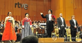 밀레니엄 합창단의 대규모의 아리랑 공연