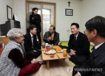 인천 괭이부리마을 보금자리주택 방문한 송영길