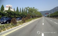 경남도 중앙분리대 사업 수사의뢰에 창원시 반발(종합)