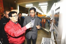 충주거점산지유통센터 방문한 이동필 장관