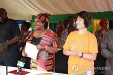 탄자니아 140번째 작은 도서관 개관