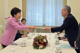한국 대통령, APEC 정상회의에 우리가 만들어가는 지속 가능한 내일 주제로 정상회의 참석국에 초청 서한 발송
