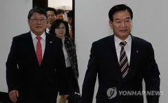정보위 참석하는 서상기 위원장