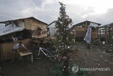 지구촌, 성탄 맞아 치유·평화 기원하고 온정 나눠