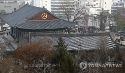 조계사 붐비는 취재진