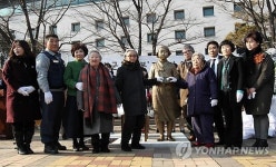 거제 평화의 소녀상 제막