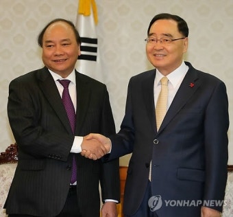 정 총리, 푹 베트남 선임 부총리 접견