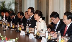朴대통령, 스위스식 직업훈련 기회 확보
