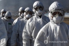 방역당국, 이동중지 명령 전국 발동 검토