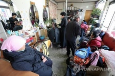 북적이는 장터 미용실