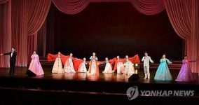 재일조선인예술단 광명성절 축하공연