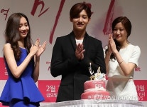 창민, 생일 축하 받아요