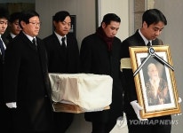 원로배우 황정순 씨 발인식 엄수