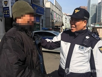 14년째 서울역 지키는 '노숙인들의 형님' 경찰관