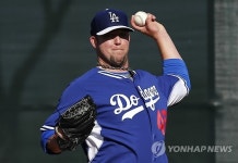 베켓·마홈 나란히 2이닝 무실점…다저스 무승부