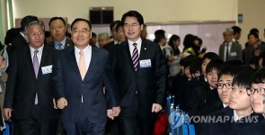 정 총리, 용산공고 입학식 참석
