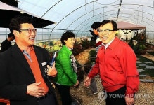 나주 화탑마을 찾은 이동필 장관