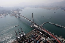 남해안 새 물류 동맥 부산항대교