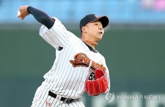 역투하는 김사율