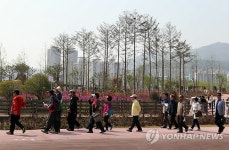 속살 드러낸 부산시민공원…역사·문화 향기 가득