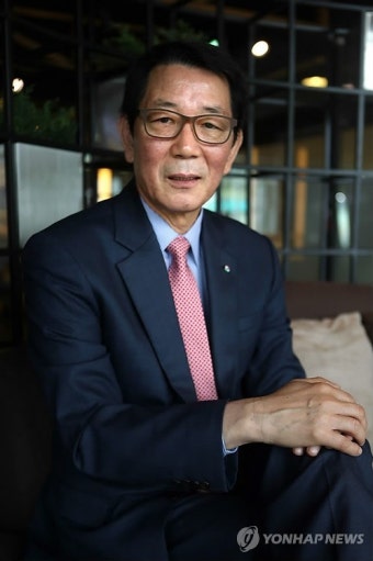 이선구 여자배구 국가대표팀 감독